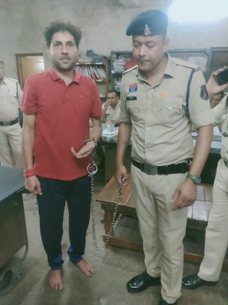 घर के गेट पर स्कूटी-बुलेट खड़ी करने को लेकर विवाद, महिला और उसके भाई पर धारदार हथियार से हमला