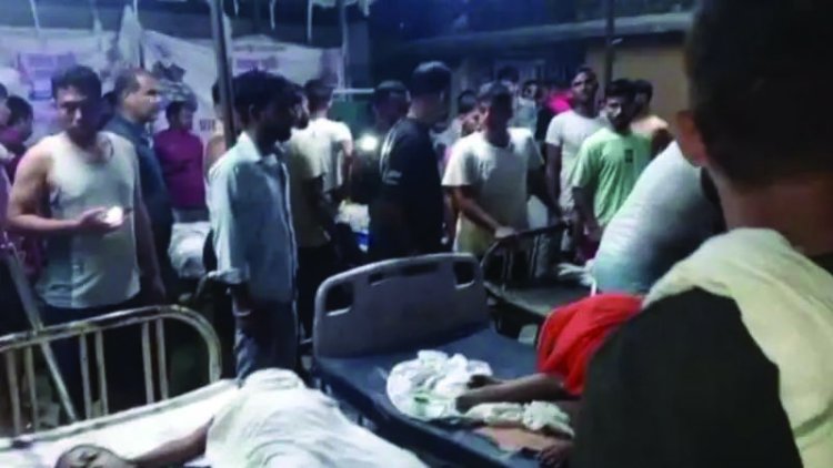 नदी में नाव पलटने से 13 बच्चों की मौत