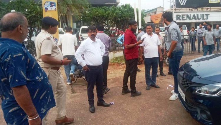 सुपेला चौक से चंद्रा मौर्य चौक तक अवैध पार्किंग पर कार्रवाई, निगम और ट्रैफिक पुलिस ने चलाया अभियान